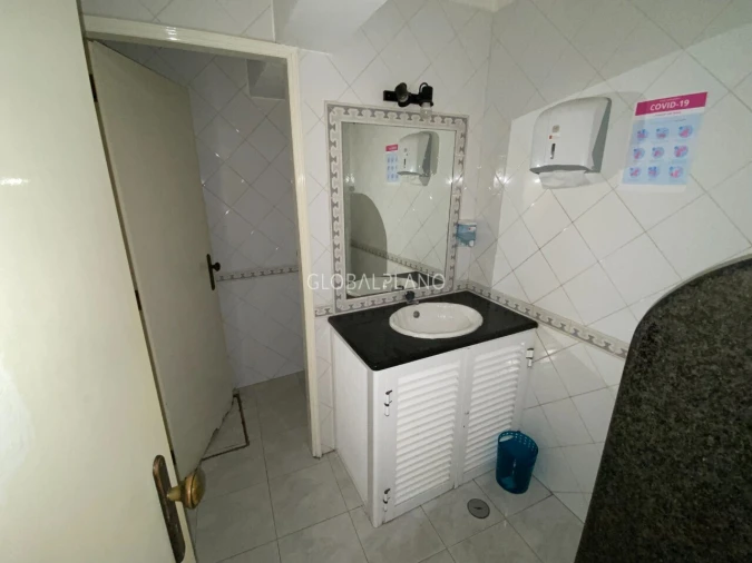 Loja para Venda em Alvor Foto 11