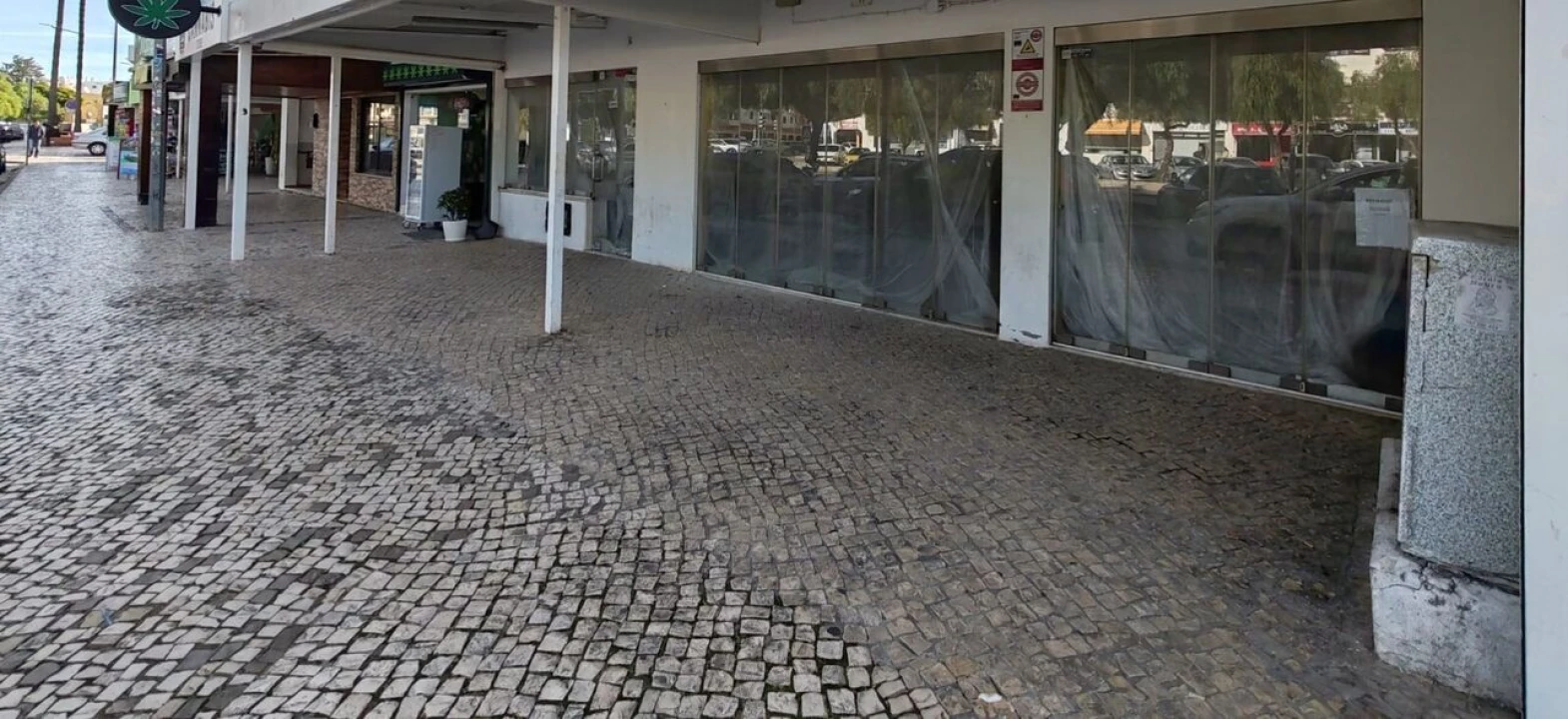 Loja para Venda em Albufeira e Olhos de Água Foto 3