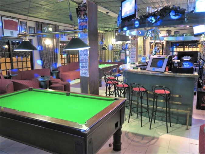 Loja para Venda em Albufeira e Olhos de Água