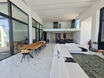 Moradia T4 para Venda em Conceição e Estoi