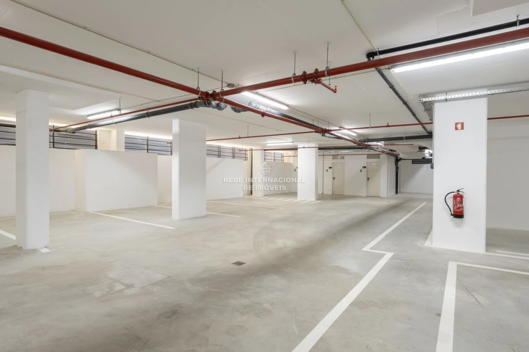 Apartamento T3 para Venda em Faro (Sé e São Pedro) Foto 68