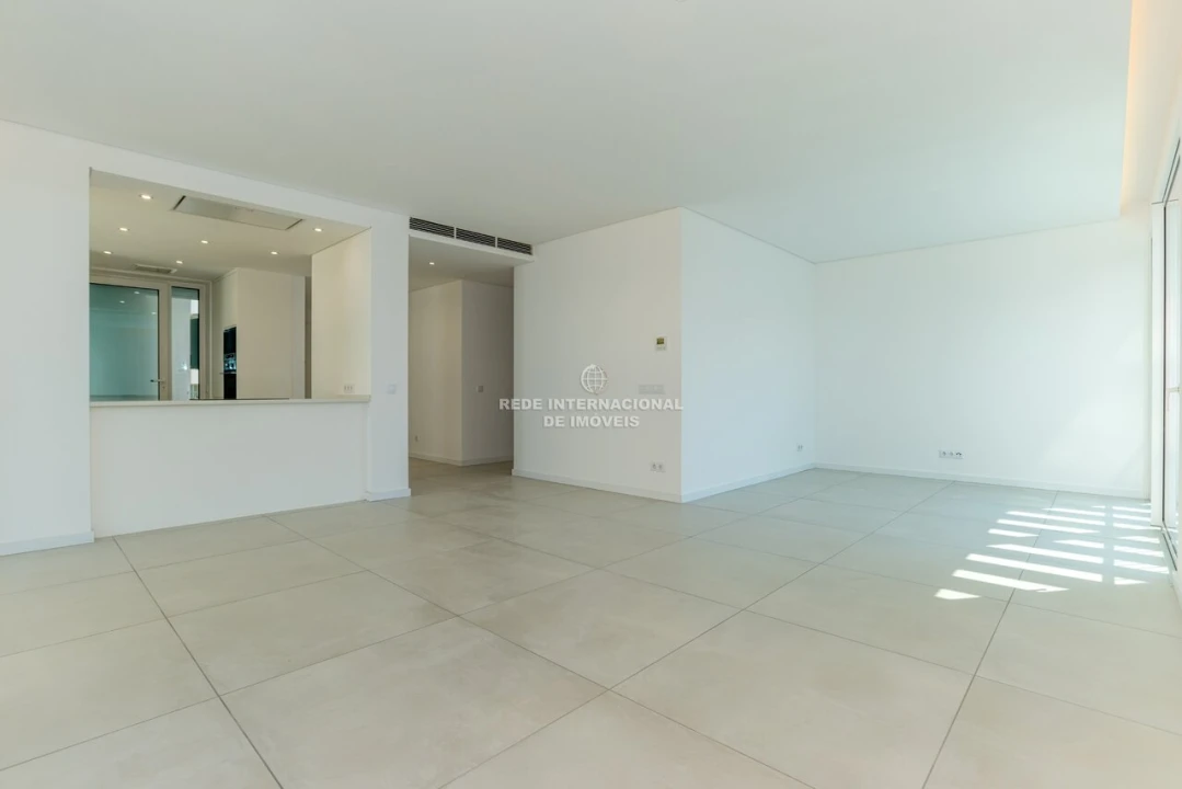 Apartamento T3 para Venda em Quarteira Foto 21