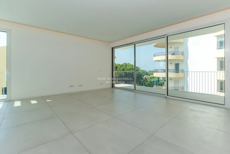 Apartamento T3 para Venda em Quarteira Foto 20