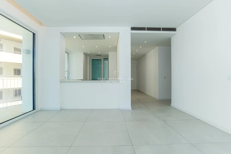 Apartamento T3 para Venda em Quarteira Foto 17