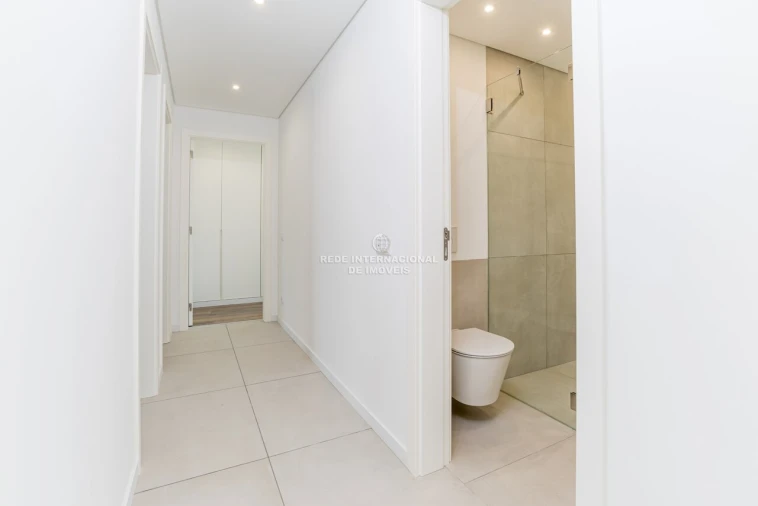 Apartamento T3 para Venda em Quarteira Foto 13