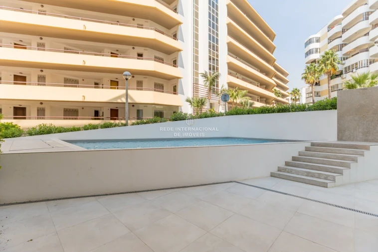 Apartamento T3 para Venda em Quarteira Foto 18