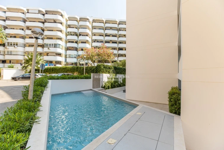 Apartamento T3 para Venda em Quarteira Foto 24