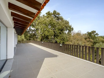 Quinta T9 para Venda em Azeitão (São Lourenço e São Simão)