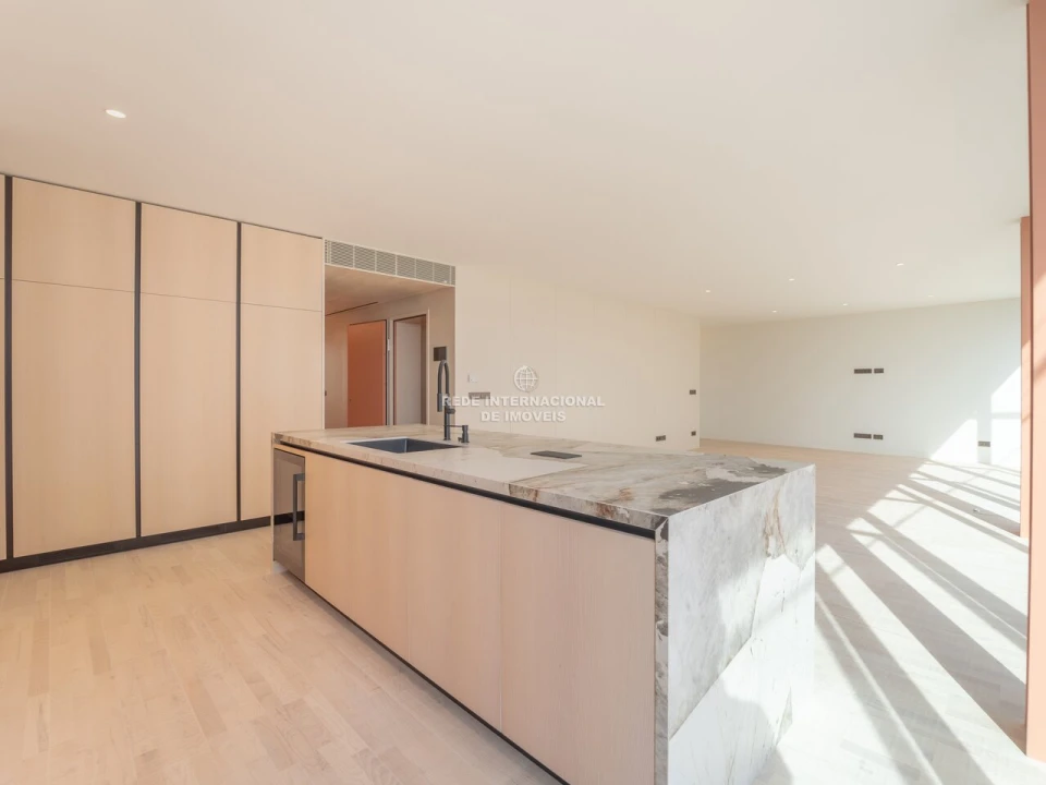 Apartamento T4 para Venda em Aldoar, Foz do Douro e Nevogilde Foto 2