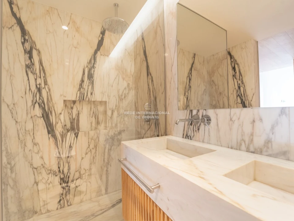Apartamento T4 para Venda em Aldoar, Foz do Douro e Nevogilde Foto 12