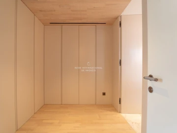 Apartamento T4 para Venda em Aldoar, Foz do Douro e Nevogilde