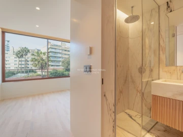 Apartamento T4 para Venda em Aldoar, Foz do Douro e Nevogilde