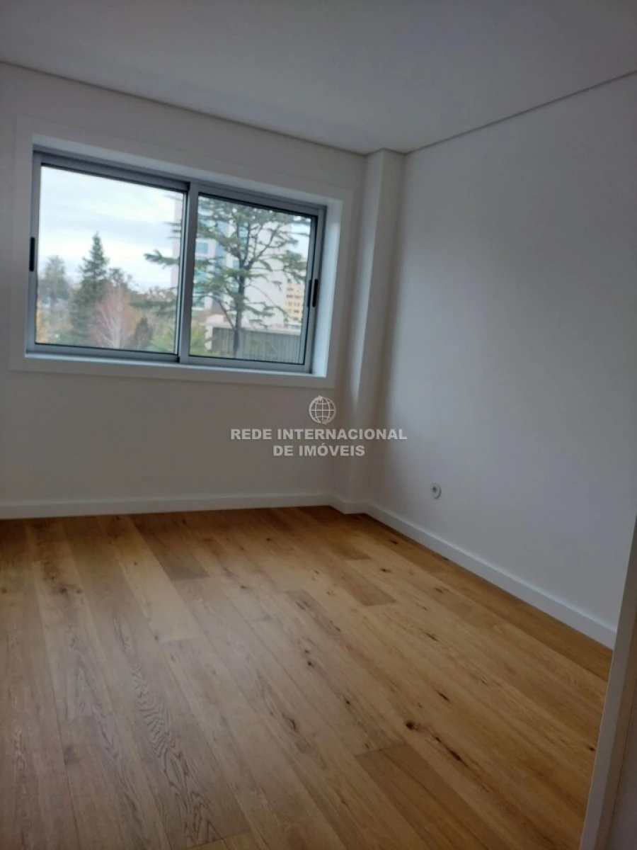 Apartamento T3 para Venda em Ramalde Foto 17