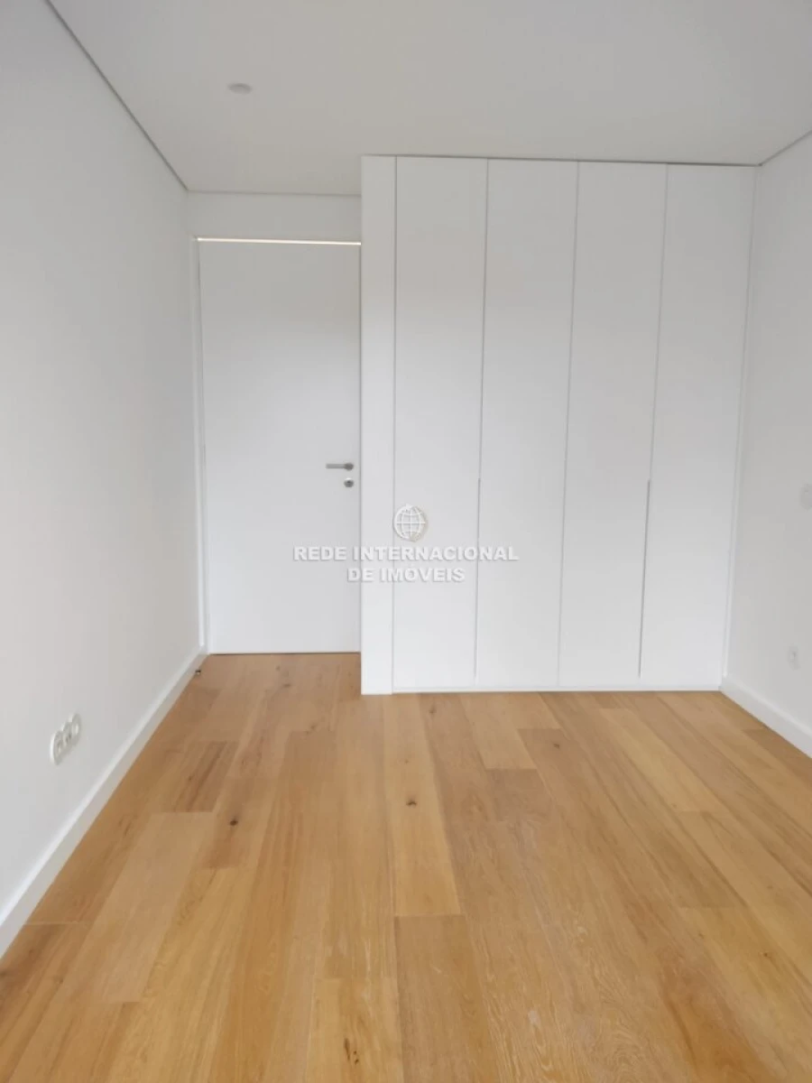 Apartamento T3 para Venda em Ramalde Foto 13