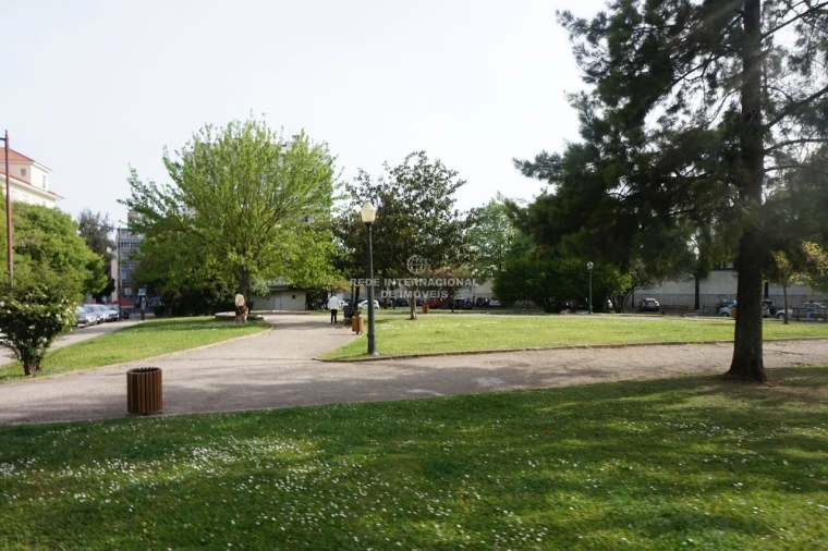 Apartamento T2 para Venda em Campo de Ourique Foto 19