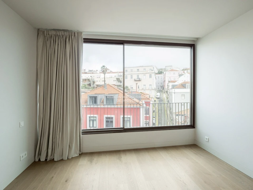 Apartamento T2 para Venda em Santo António Foto 13