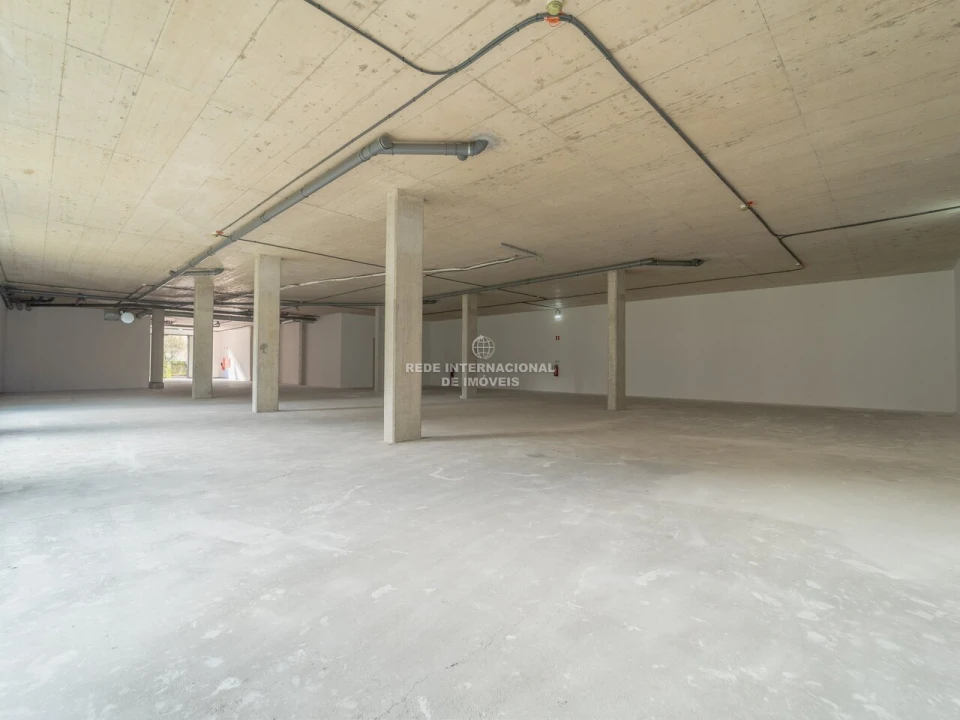 Loja para Venda em São Mamede de Infesta e Senhora da Hora Foto 11