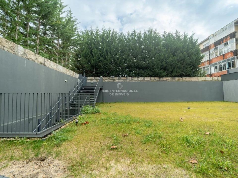 Loja para Venda em São Mamede de Infesta e Senhora da Hora Foto 24