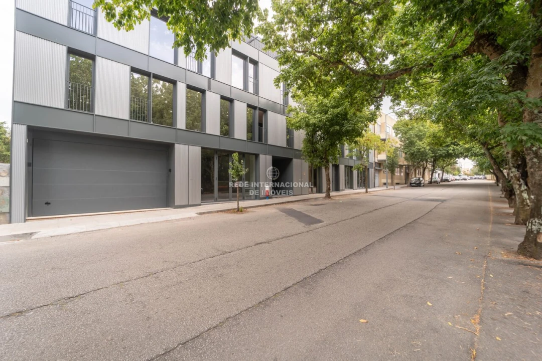 Loja para Venda em São Mamede de Infesta e Senhora da Hora Foto 25