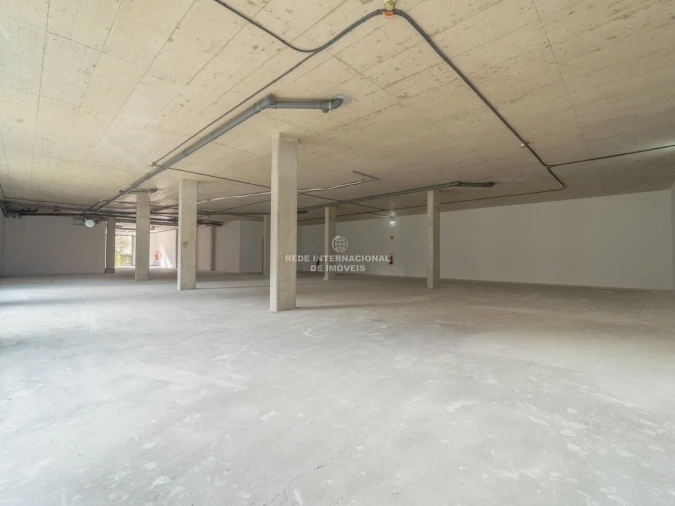 Loja para Venda em São Mamede de Infesta e Senhora da Hora Foto 11