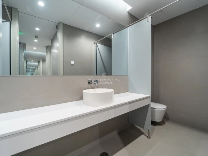 Loja para Venda em São Mamede de Infesta e Senhora da Hora Foto 2