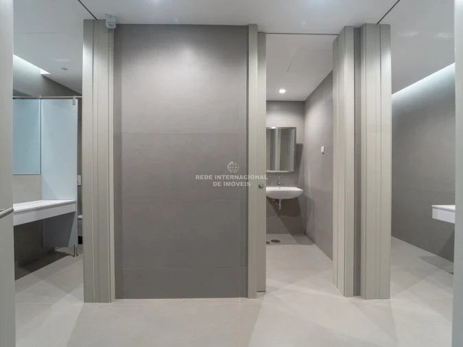 Loja para Venda em São Mamede de Infesta e Senhora da Hora Foto 27