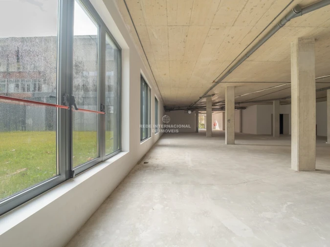 Loja para Venda em São Mamede de Infesta e Senhora da Hora Foto 13