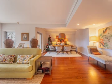 Apartamento T3 para Venda em Aldoar, Foz do Douro e Nevogilde
