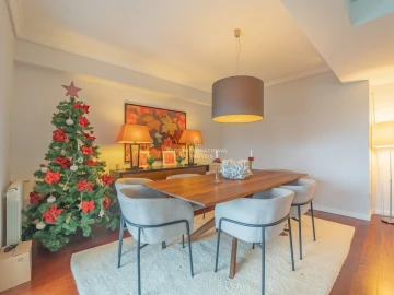 Apartamento T3 para Venda em Aldoar, Foz do Douro e Nevogilde