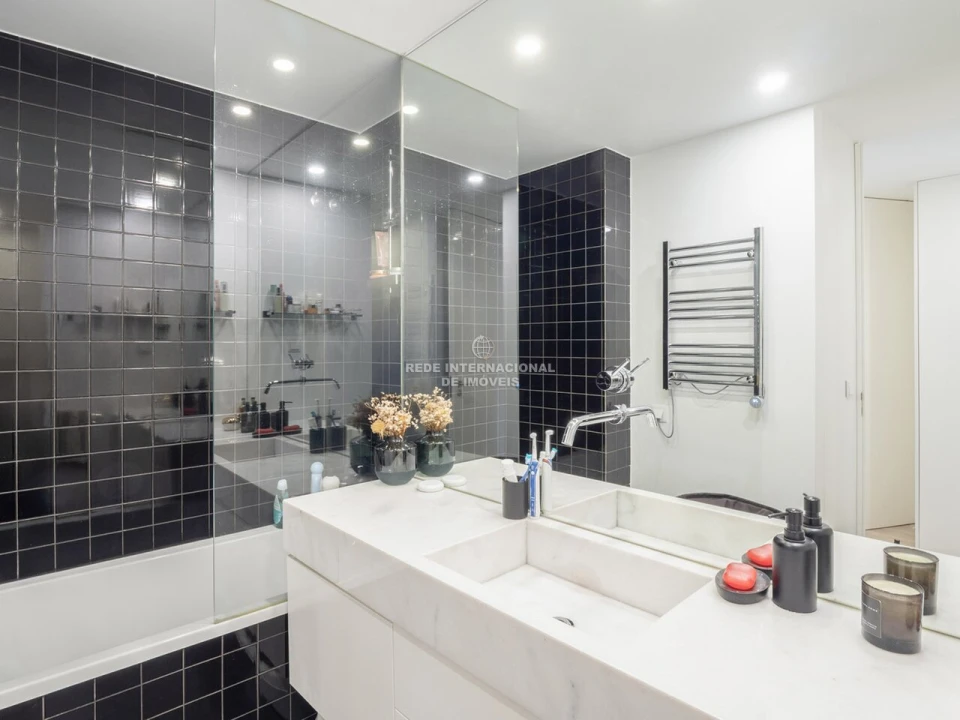 Apartamento T3 para Venda em Campolide Foto 12