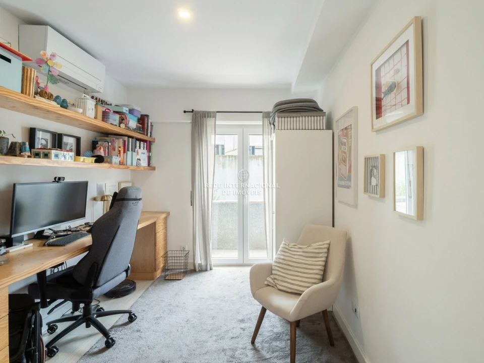 Apartamento T3 para Venda em Campolide Foto 29