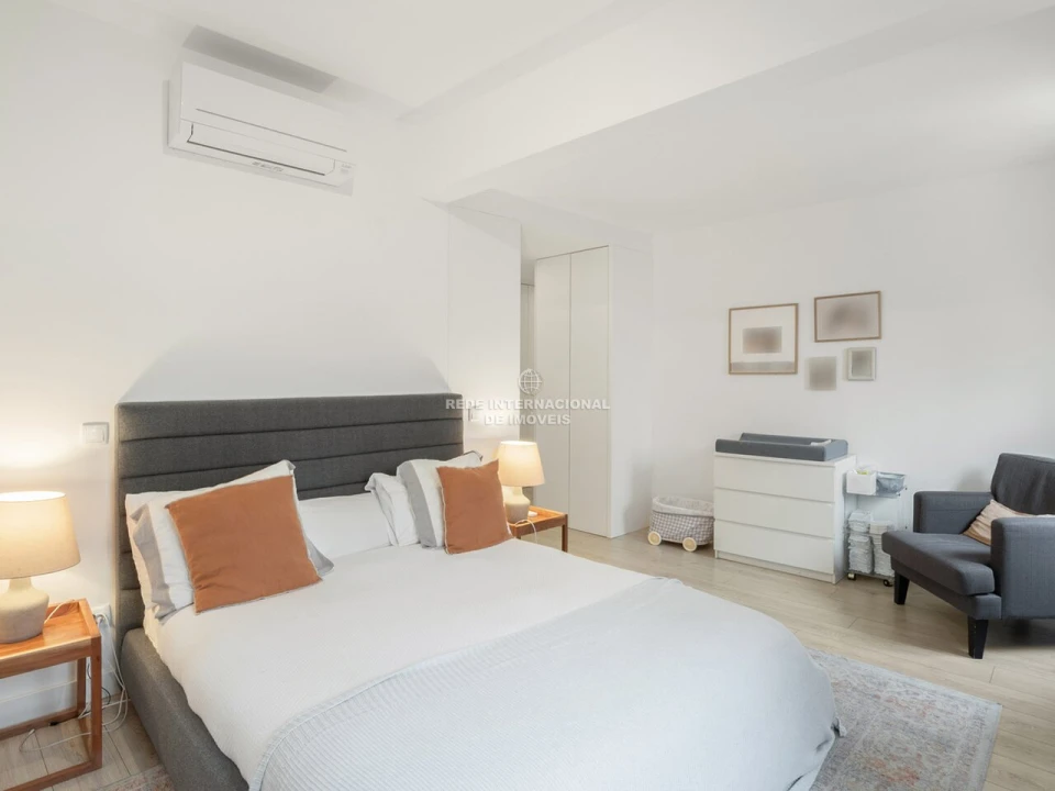 Apartamento T3 para Venda em Campolide Foto 26