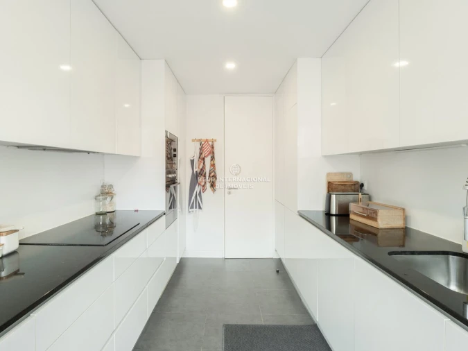 Apartamento T3 para Venda em Campolide Foto 9