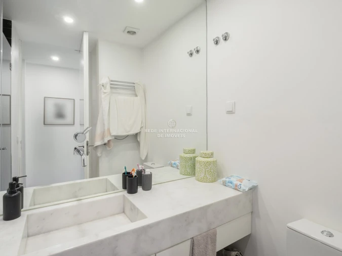 Apartamento T3 para Venda em Campolide Foto 14