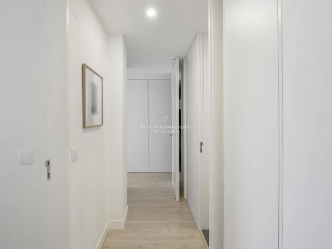 Apartamento T3 para Venda em Campolide Foto 19