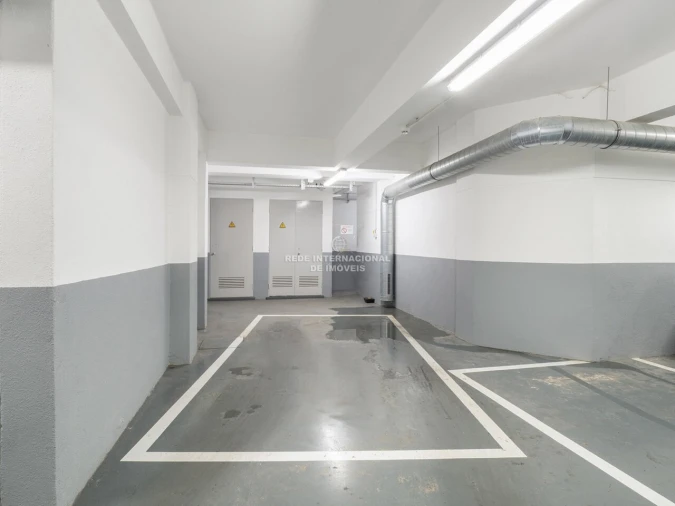 Apartamento T3 para Venda em Campolide Foto 6