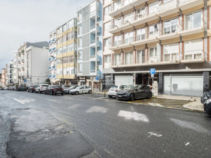 Apartamento T3 para Venda em Campolide Foto 5