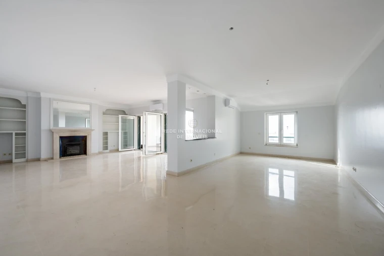 Apartamento T3 para Venda em Cascais e Estoril Foto 32