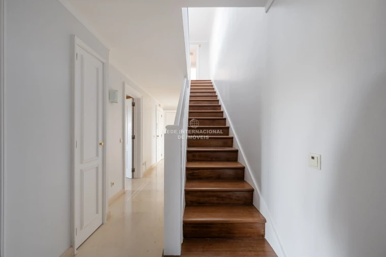 Apartamento T3 para Venda em Cascais e Estoril Foto 2