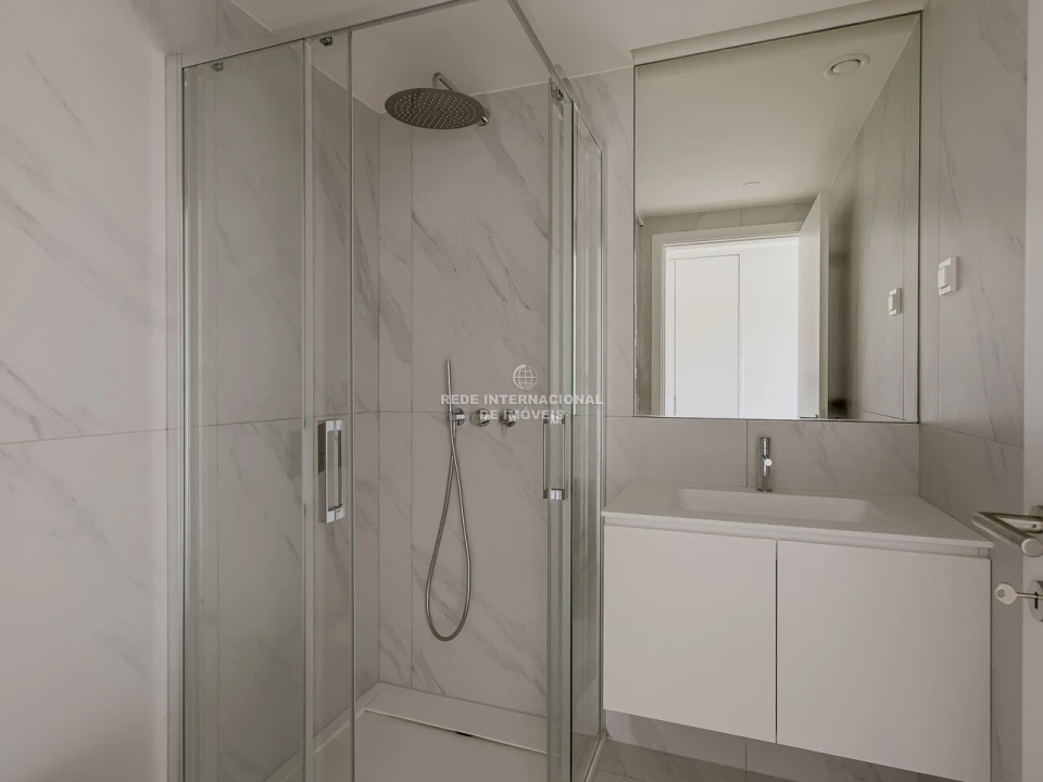 Apartamento T2 para Venda em Avenidas Novas Foto 8