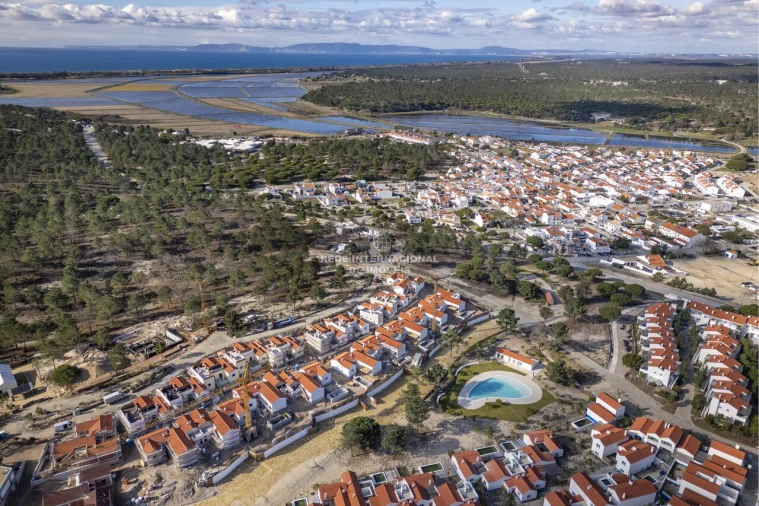 Moradia T4 para Venda em Carvalhal Foto 19