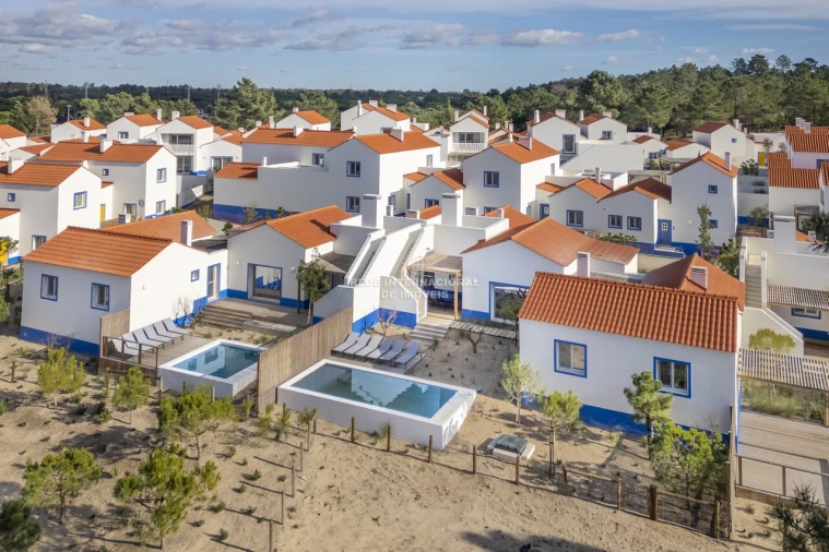 Moradia T4 para Venda em Carvalhal Foto 7