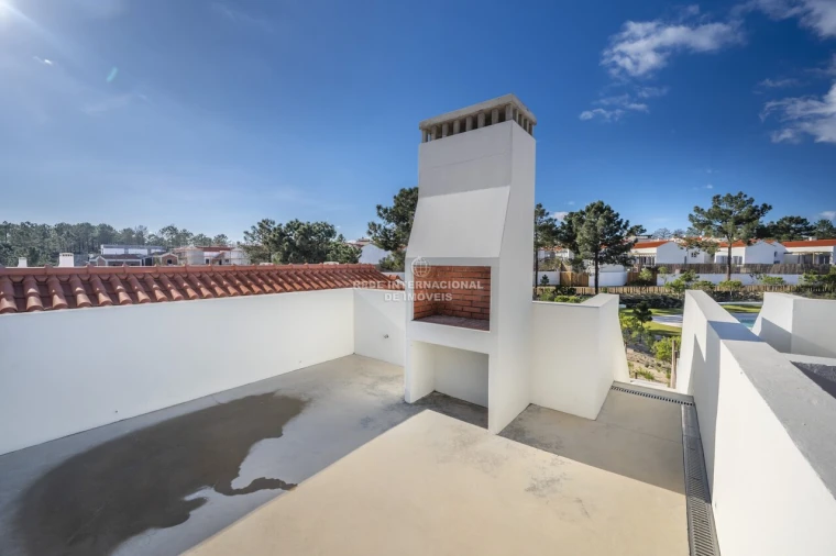 Moradia T4 para Venda em Carvalhal Foto 23