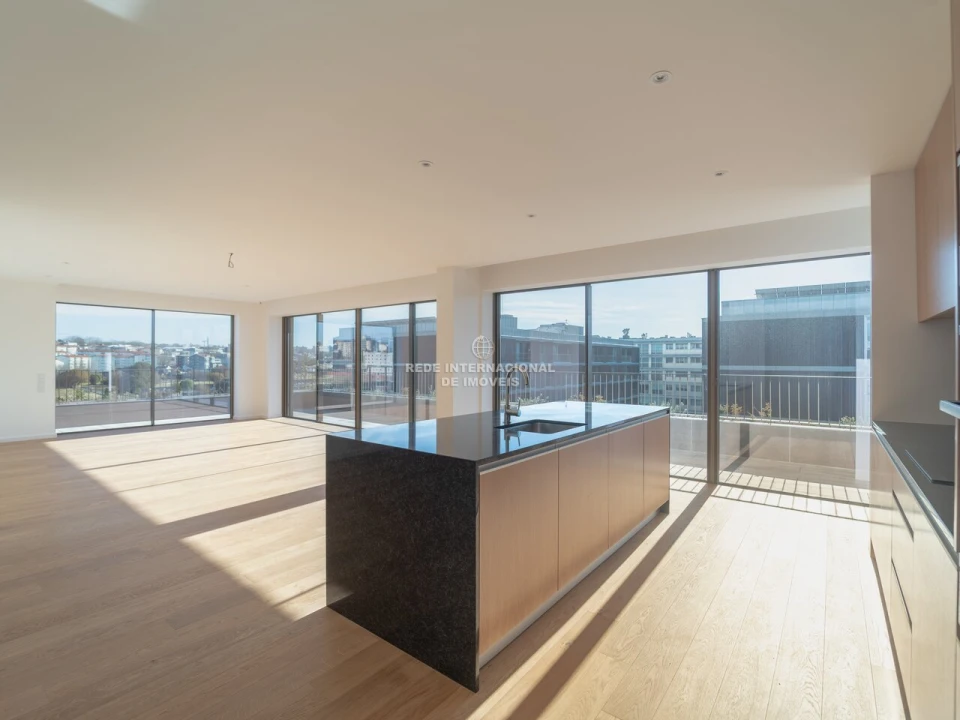 Apartamento T4 para Venda em Matosinhos e Leça da Palmeira Foto 1