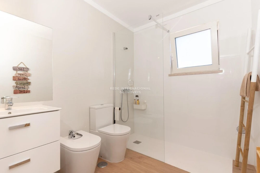 Moradia T2 para Venda em Santa Maria do Castelo e Santiago e Santa Susana Foto 37