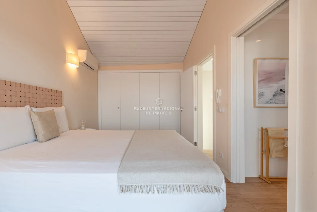 Moradia T2 para Venda em Santa Maria do Castelo e Santiago e Santa Susana Foto 9