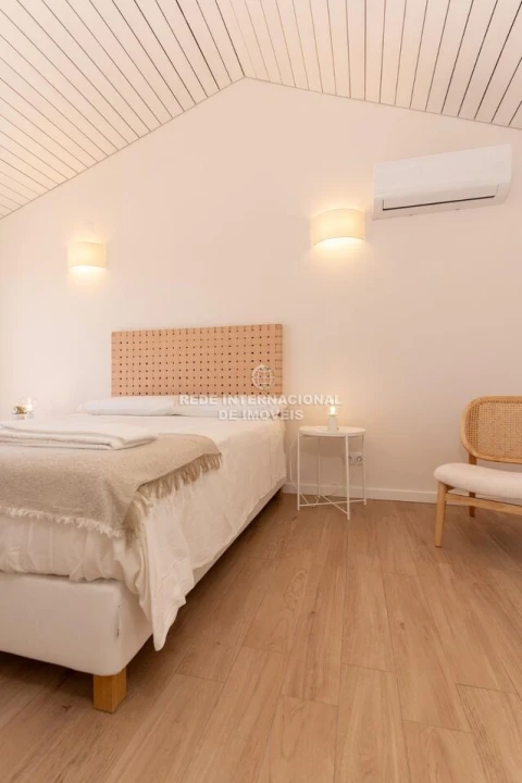 Moradia T2 para Venda em Santa Maria do Castelo e Santiago e Santa Susana