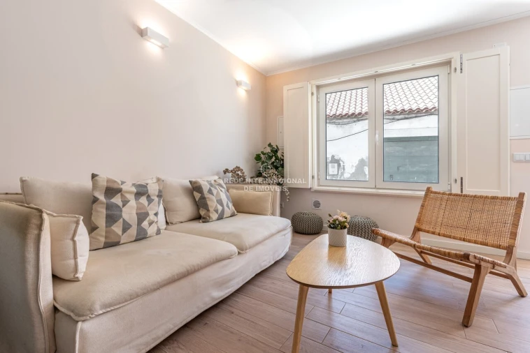 Moradia T2 para Venda em Santa Maria do Castelo e Santiago e Santa Susana Foto 17