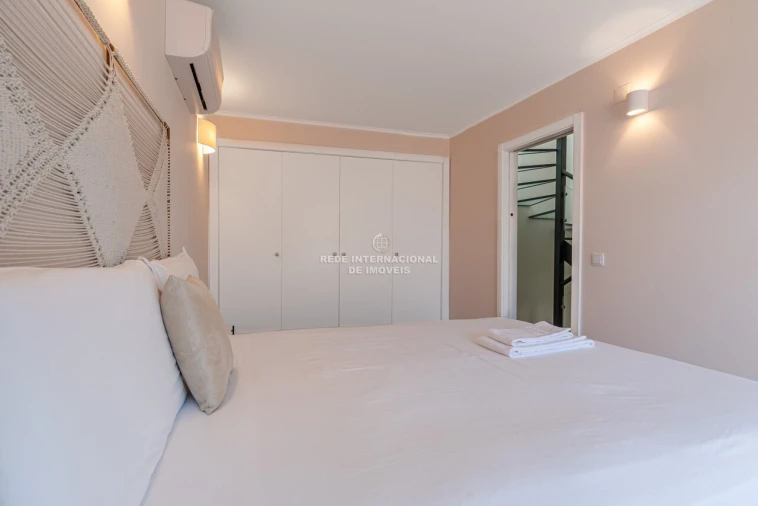 Moradia T2 para Venda em Santa Maria do Castelo e Santiago e Santa Susana Foto 4