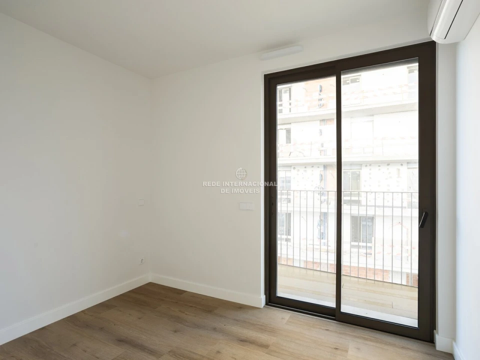 Apartamento T2 para Venda em Algés, Linda-A-Velha e Cruz Quebrada-Dafundo Foto 7